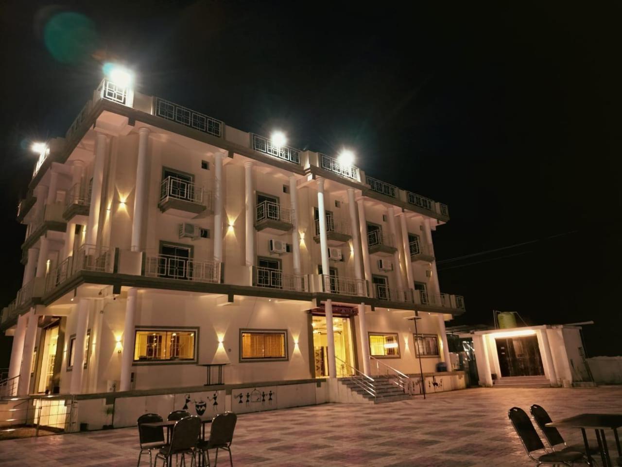 Mangalam Palace Seoni  Exteriör bild